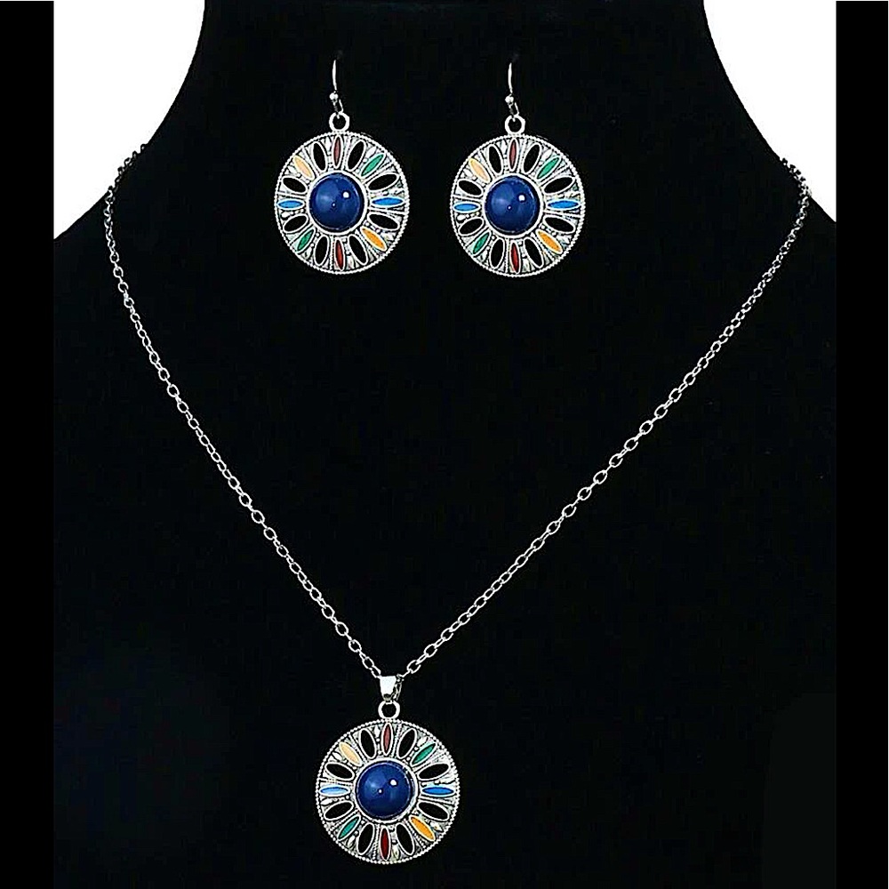 New •3 piece set very dainty and unique